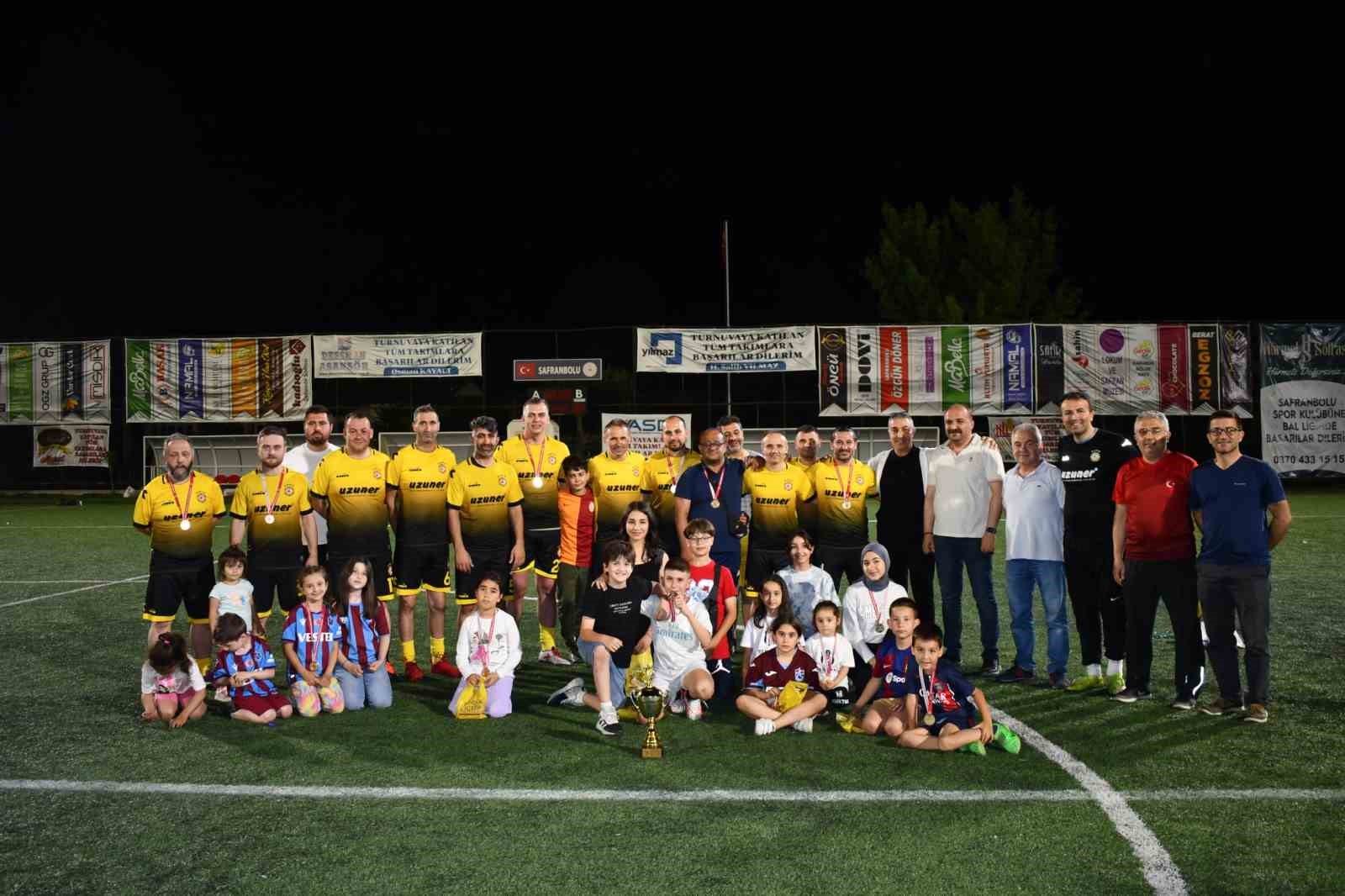 Kurumlar arası futbol turnuvası şampiyonu Safranbolu TSO oldu
