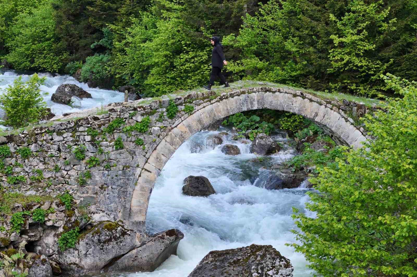 Tarih ve doğanın buluşma noktası: Santa Harabeleri
