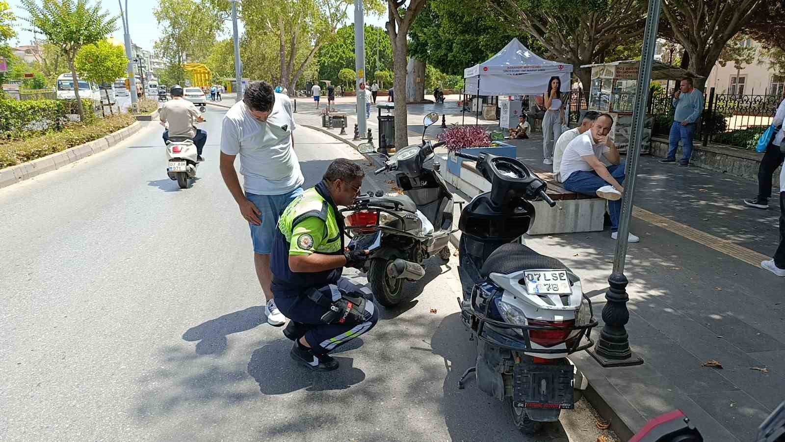 Plakanın kapanması için hazırlanan özel mekanizma ekiplerin dikkatinden kaçmadı
