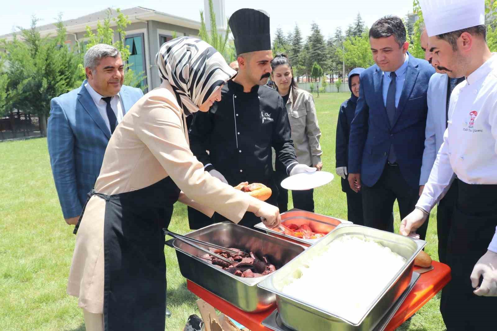 Afyonkarahisar’da yaz şenliği düzenlendi
