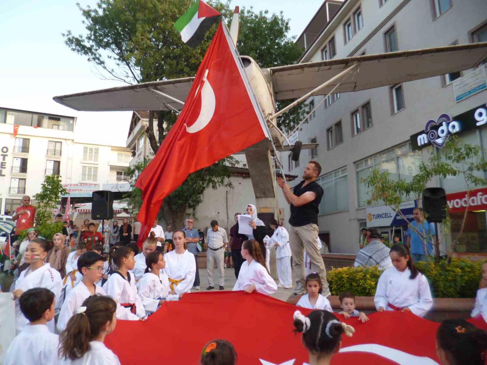 Osmaneli Filistin için tek yürek oldu
