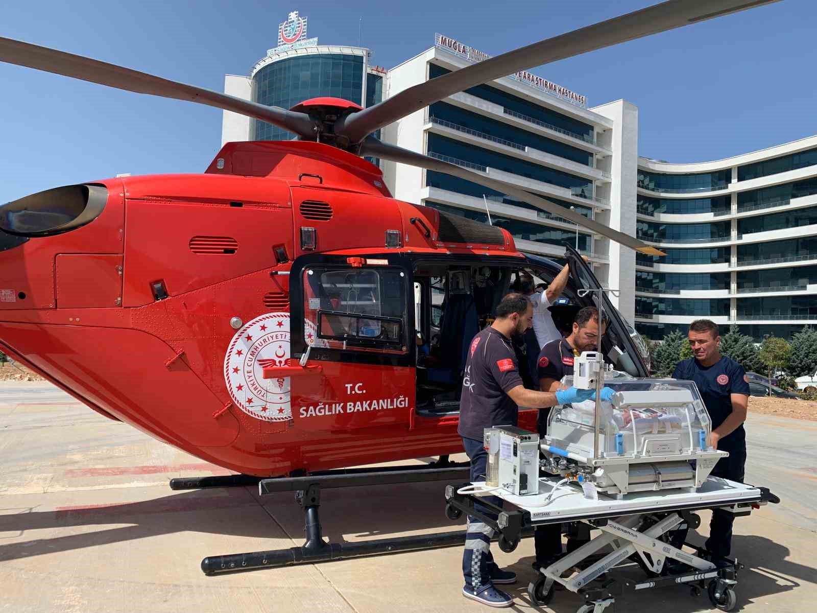 ’Mavi Bebek’ hastalığı teşhisi konan bebek Ambulans Helikopter ile Ankara’ya sevk edildi
