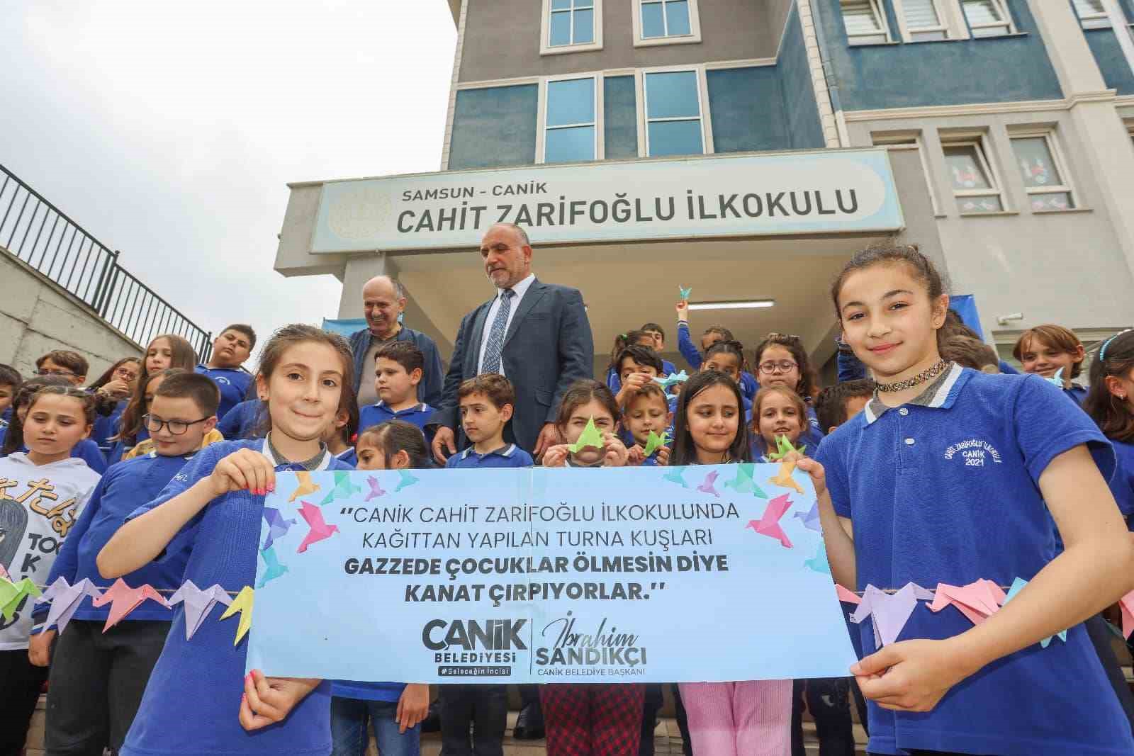 Canik’te turna kuşları ’özgür Filistin’ için uçtu
