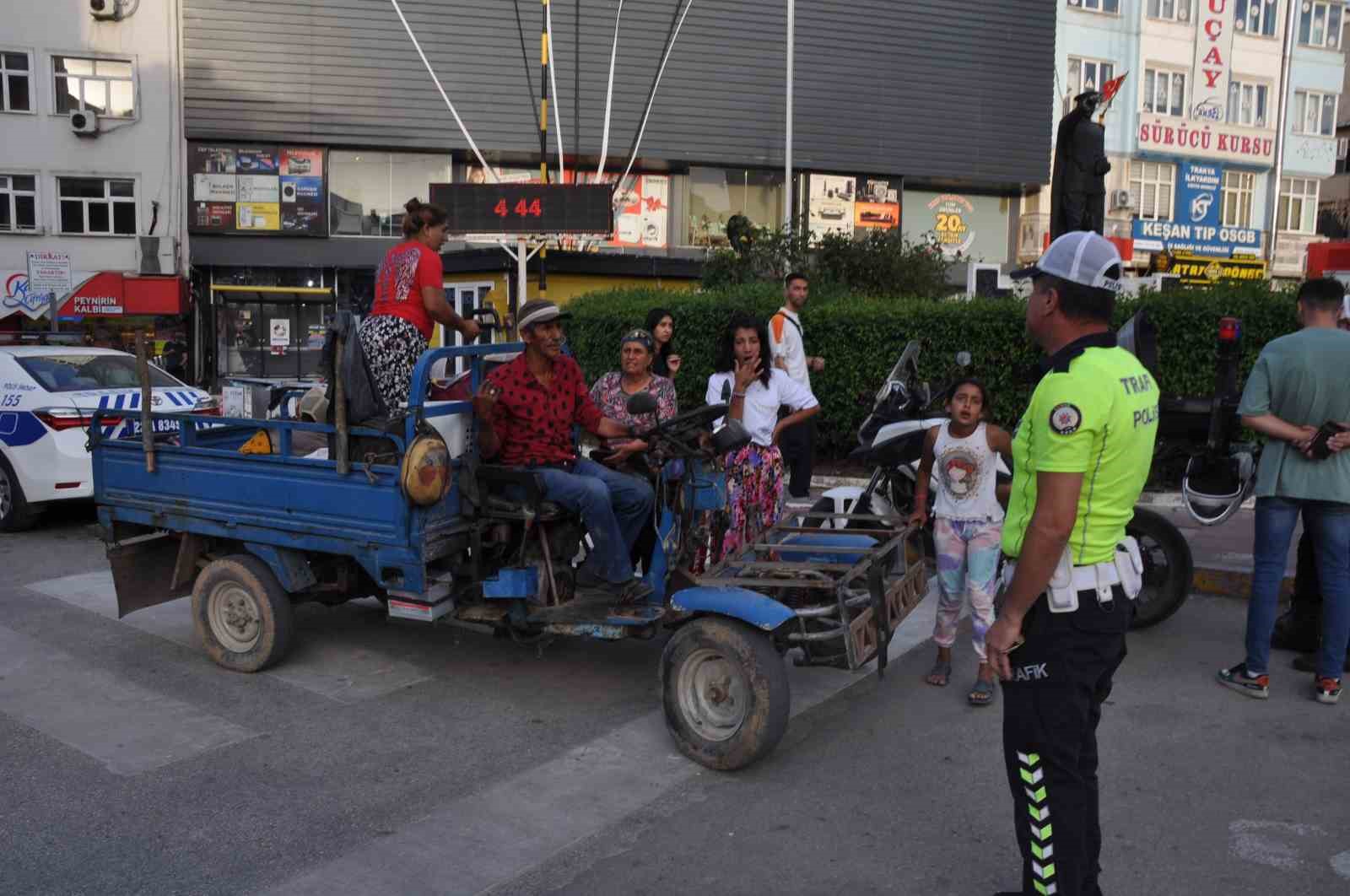 Polisin “Şok” uygulamasında lüks cipte uyuşturucu ele geçirildi
