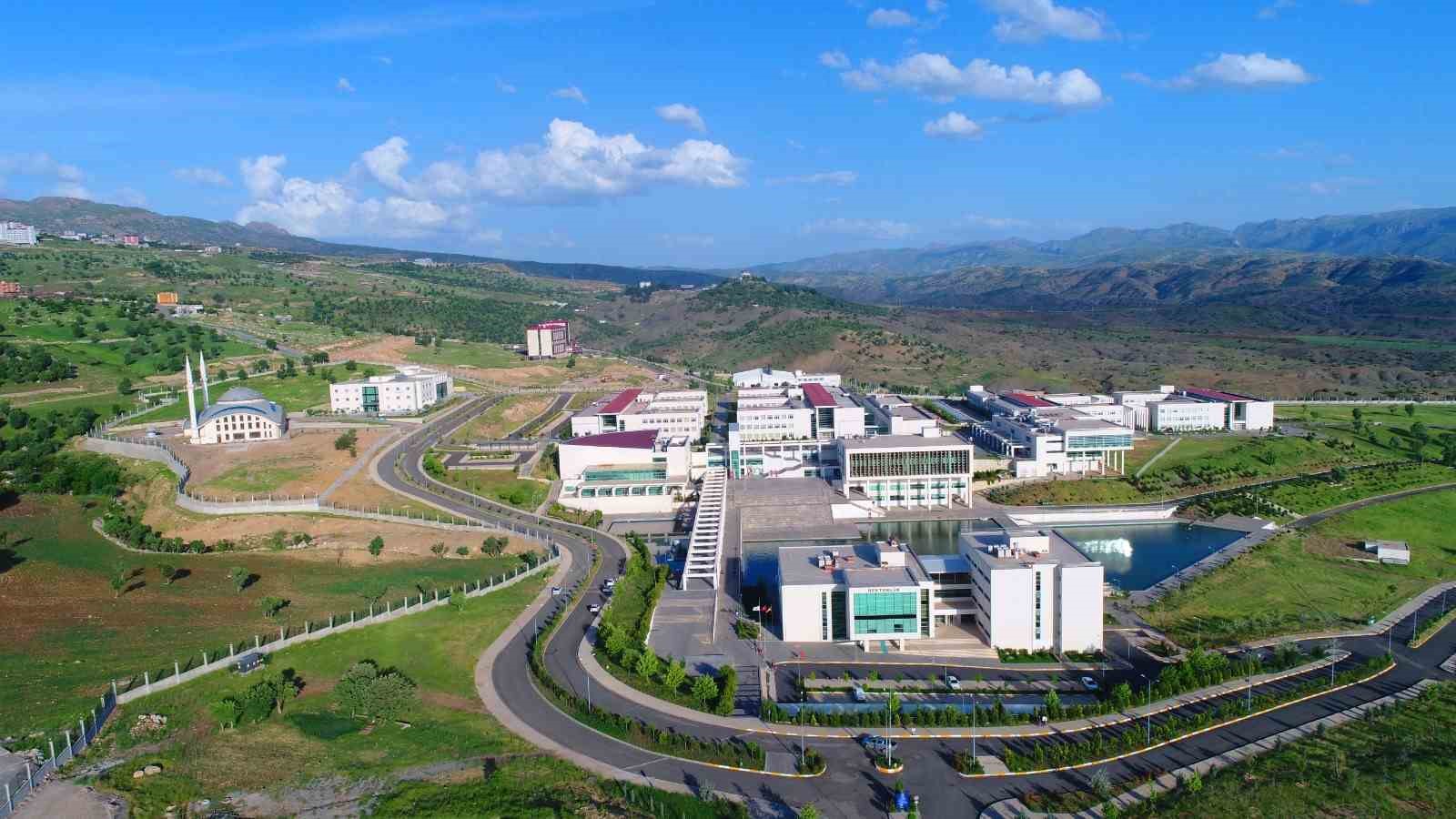 Şırnak Üniversitesi’ne turuncu bayrak verildi
