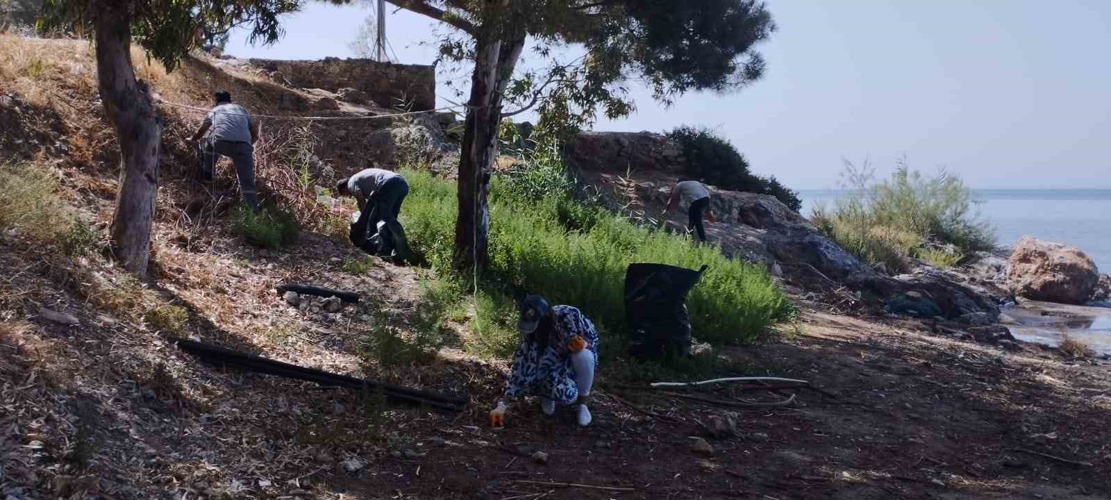 Karina Bölgesi’nde kıyı ve plaj temizliği yapıldı
