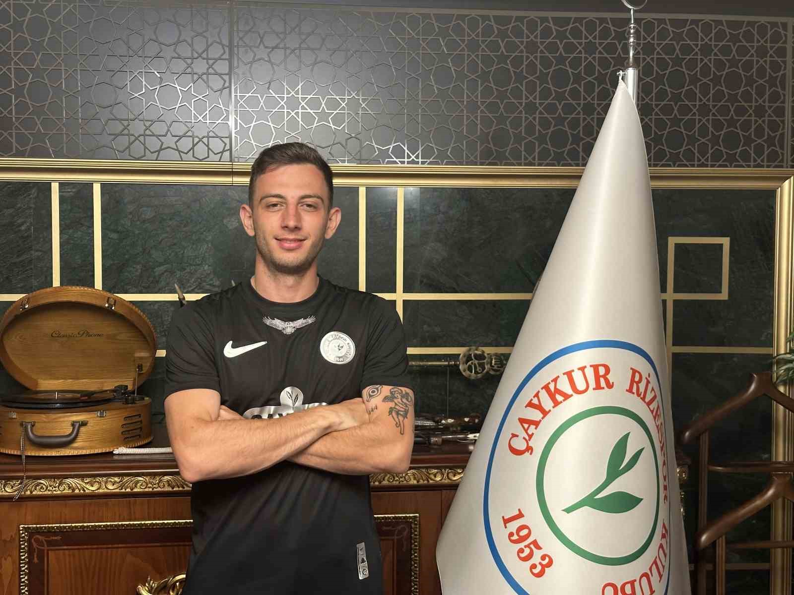 Çaykur Rizespor, Giannis Papanikolaou’u renklerine bağladı
