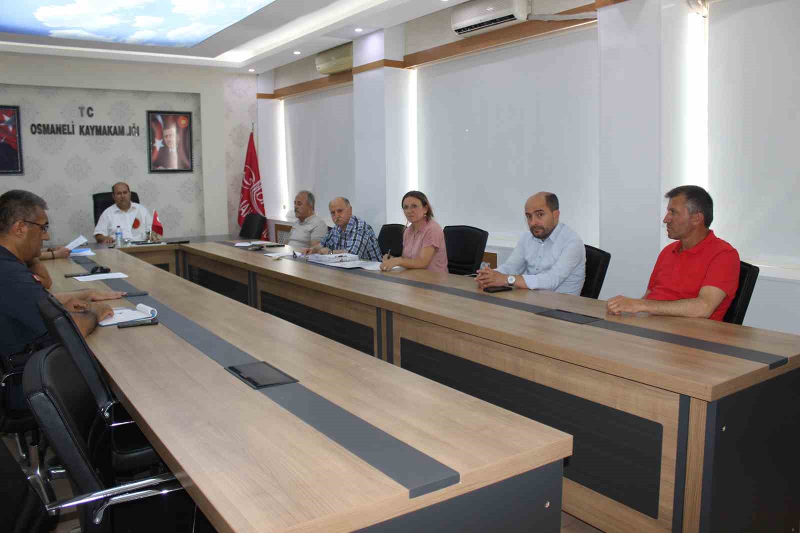 Mevsimlik tarım işçileri ile ilgili alınacak tedbirlere yönelik toplantı gerçekleştirildi
