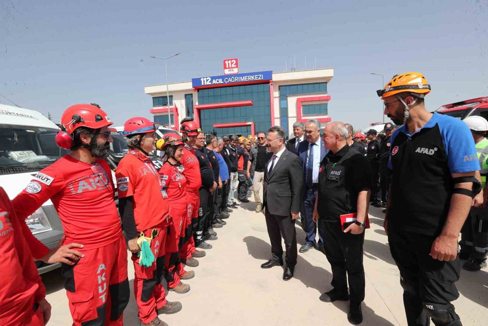 Saha Uzantılı Masa Başı Deprem Tatbikatı, Vali Aksoy’un başkanlığında gerçekleştirildi
