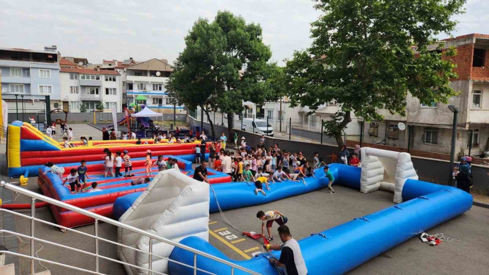 Sakarya İlkokulunda sporcu öğrenciler şov yaptılar
