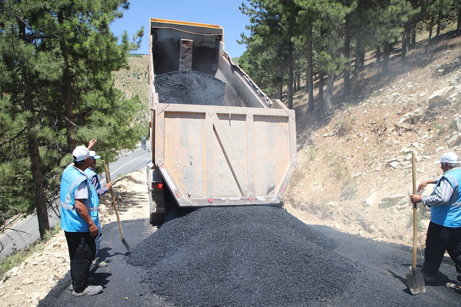 Dulkadiroğlu Belediyesi’nden asfalt atağı
