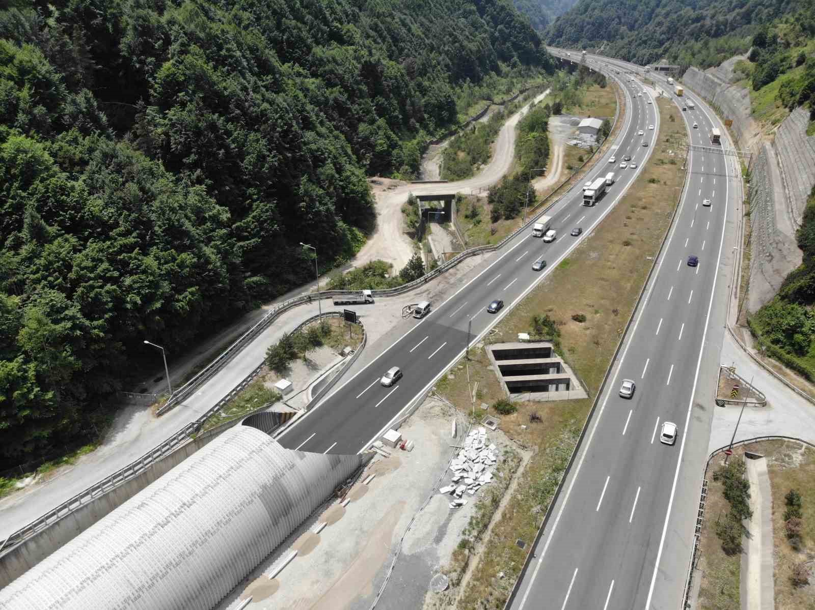 Bolu’da büyük araçların geçişi pazar gününe kadar yasaklandı
