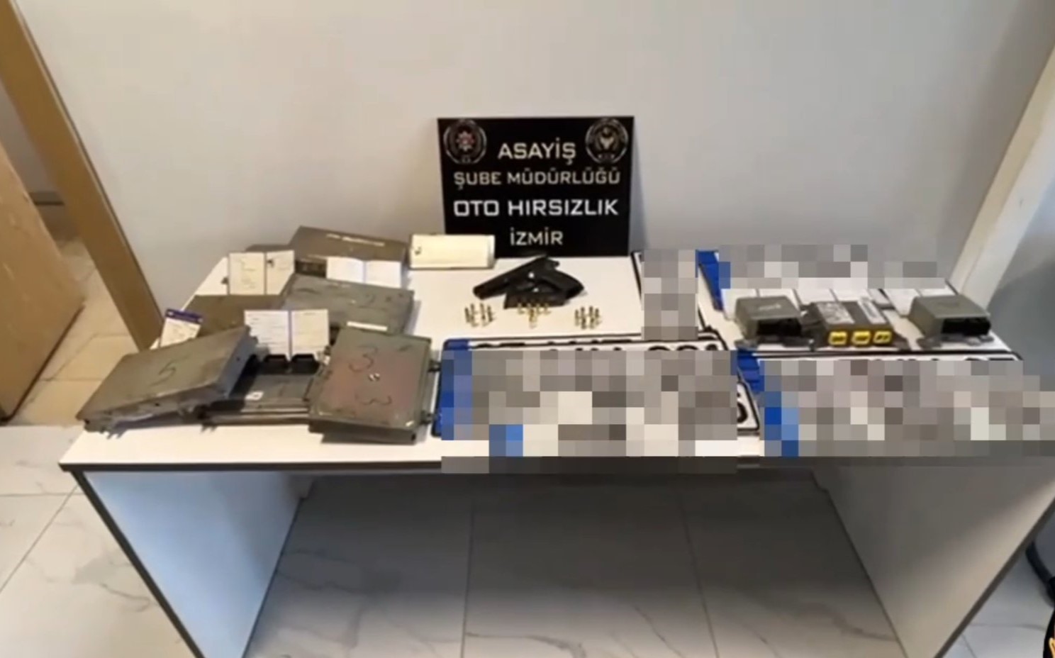 Uluslararası ’change’ şebekesine İzmir merkezli operasyonda 4 tutuklama
