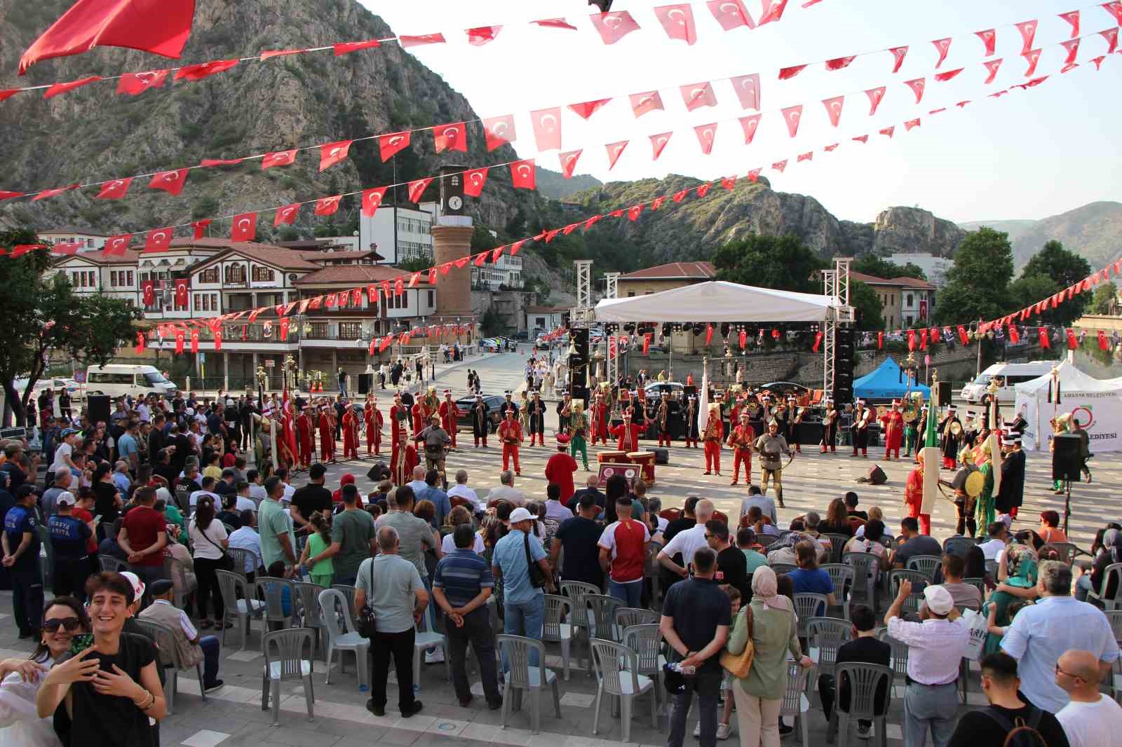 MSB Mehteran Birliği, şehzadeler şehri Amasya’yı coşturdu
