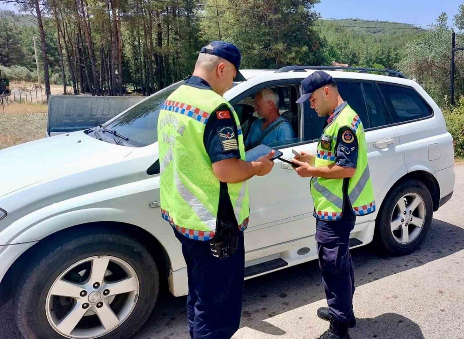 Jandarma’dan Bayram öncesi 375 personel ile huzur ve güven uygulaması
