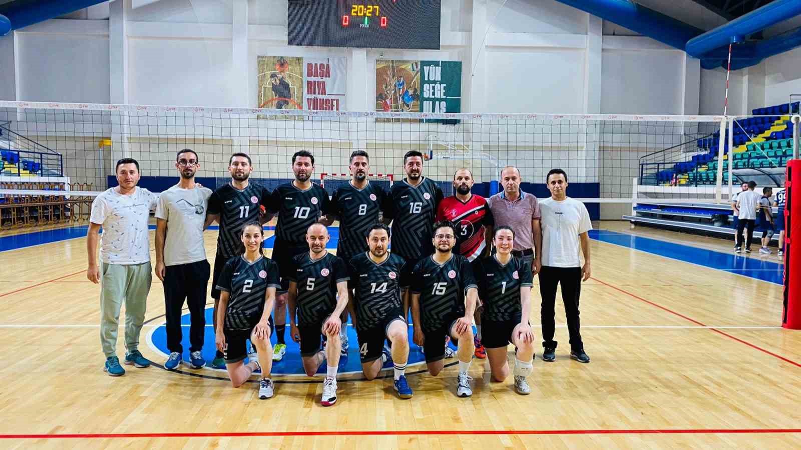 Kütahya’da kurumlar arası voleybol turnuvası
