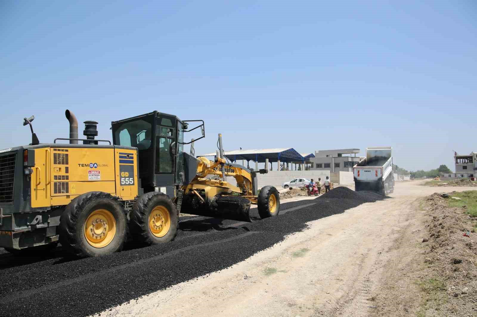 Ceyhan’da İnönü Mahallesi’nin 30 yıllık yol sorunu tarihe karışıyor
