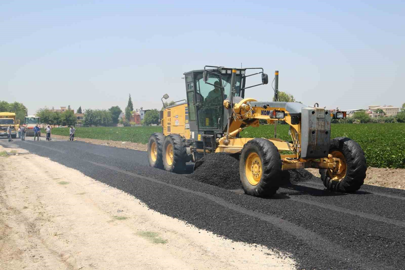 Ceyhan’da İnönü Mahallesi’nin 30 yıllık yol sorunu tarihe karışıyor
