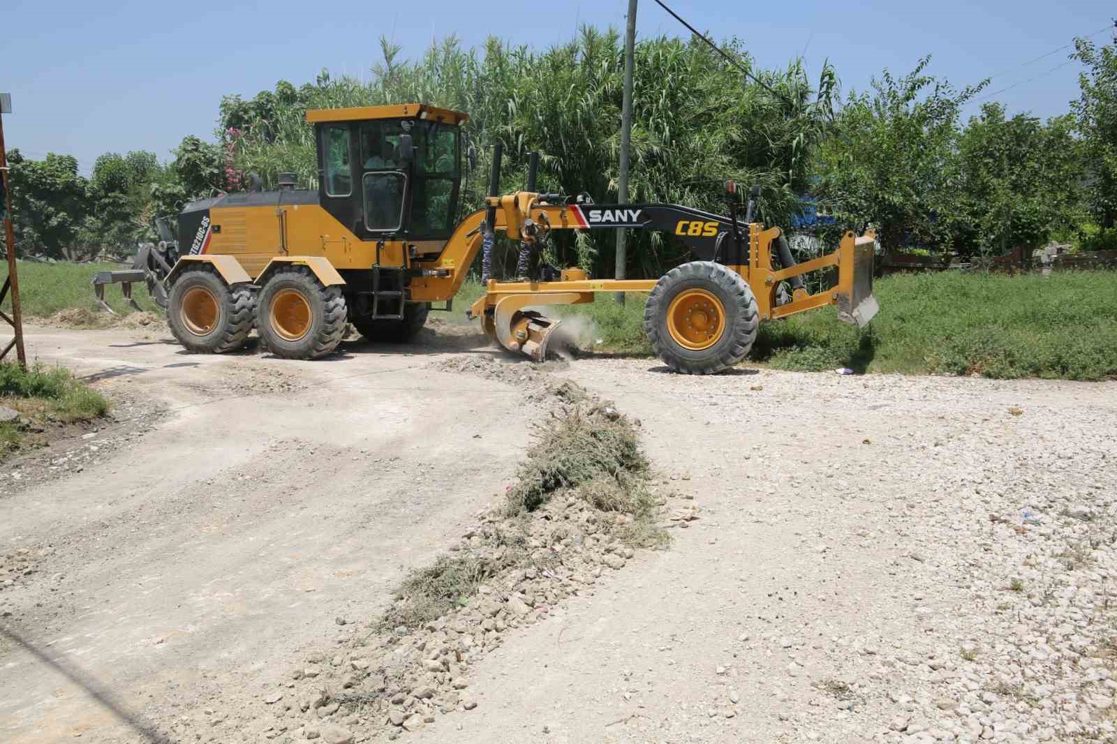 Ceyhan’da İnönü Mahallesi’nin 30 yıllık yol sorunu tarihe karışıyor
