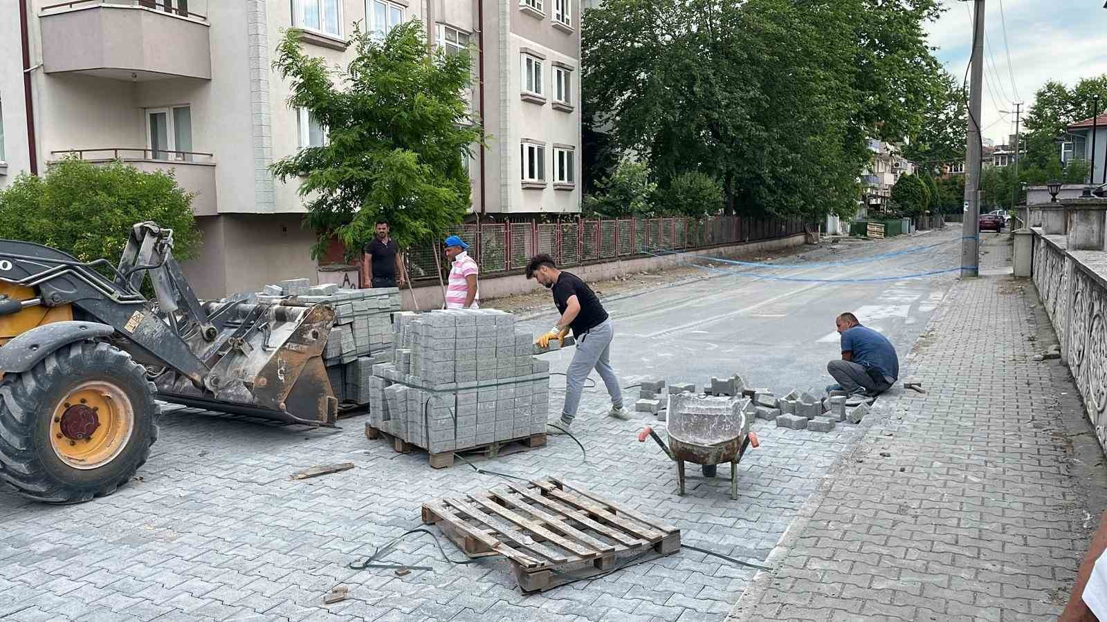 Erenler’de altyapı çalışmaları tüm hızıyla devam ediyor
