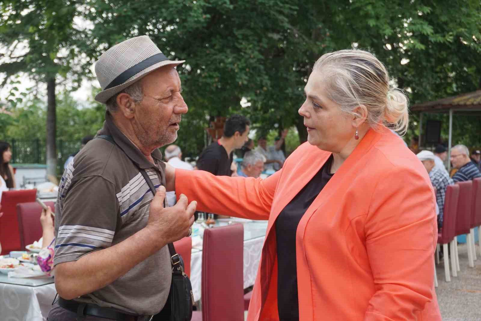 Huzurevi sakinlerine çifte kutlama
