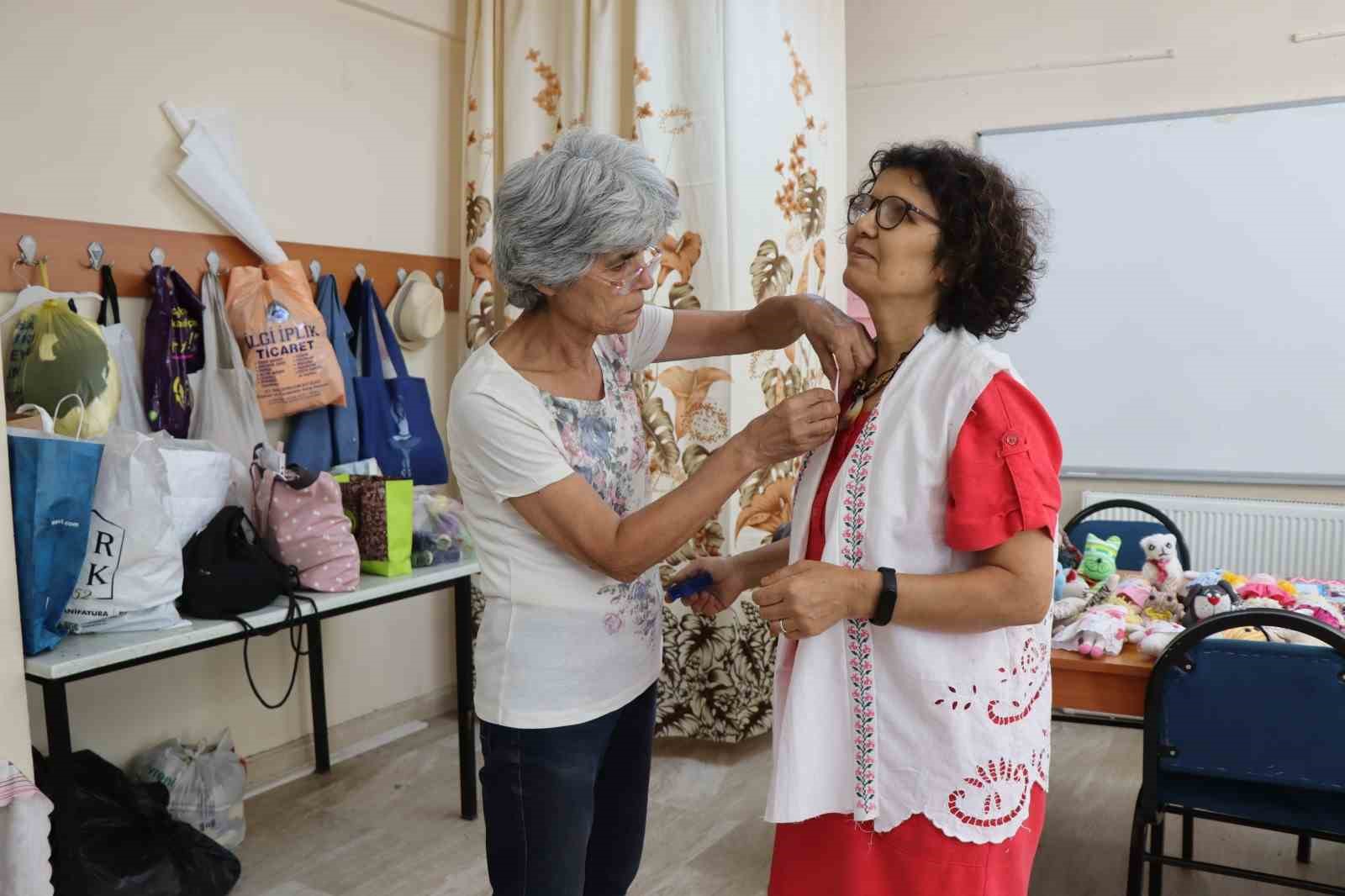 Hem üretiyorlar hem de sosyal sorumluk projelerine katkı sağlıyorlar
