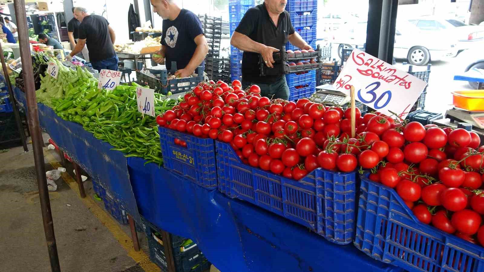 Semt pazarlarında bayram yoğunluğu
