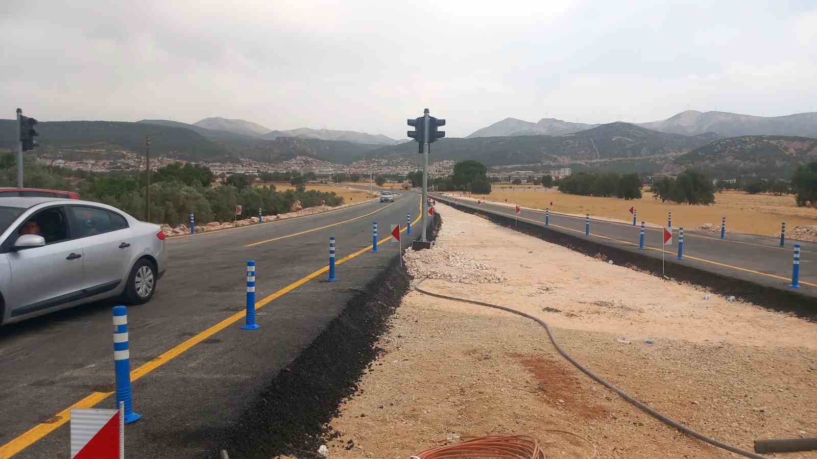 Yeni otogar yolu hizmete açıldı
