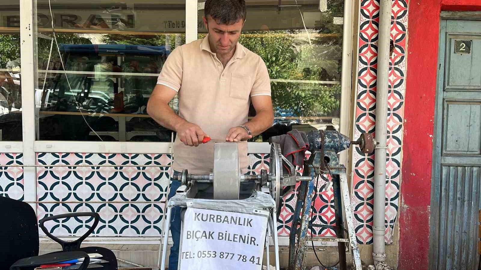 Kurban Bayramı’na 2 gün kala bıçakçılarda yoğunluk
