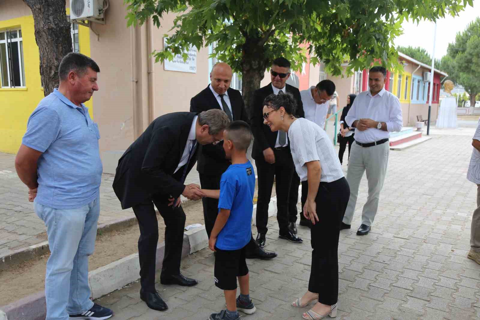 Ayvalık’ta karne heyecanı
