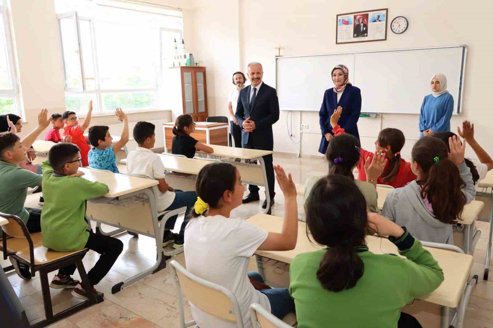 “Kitap okumayı ihmal etmeyin”
