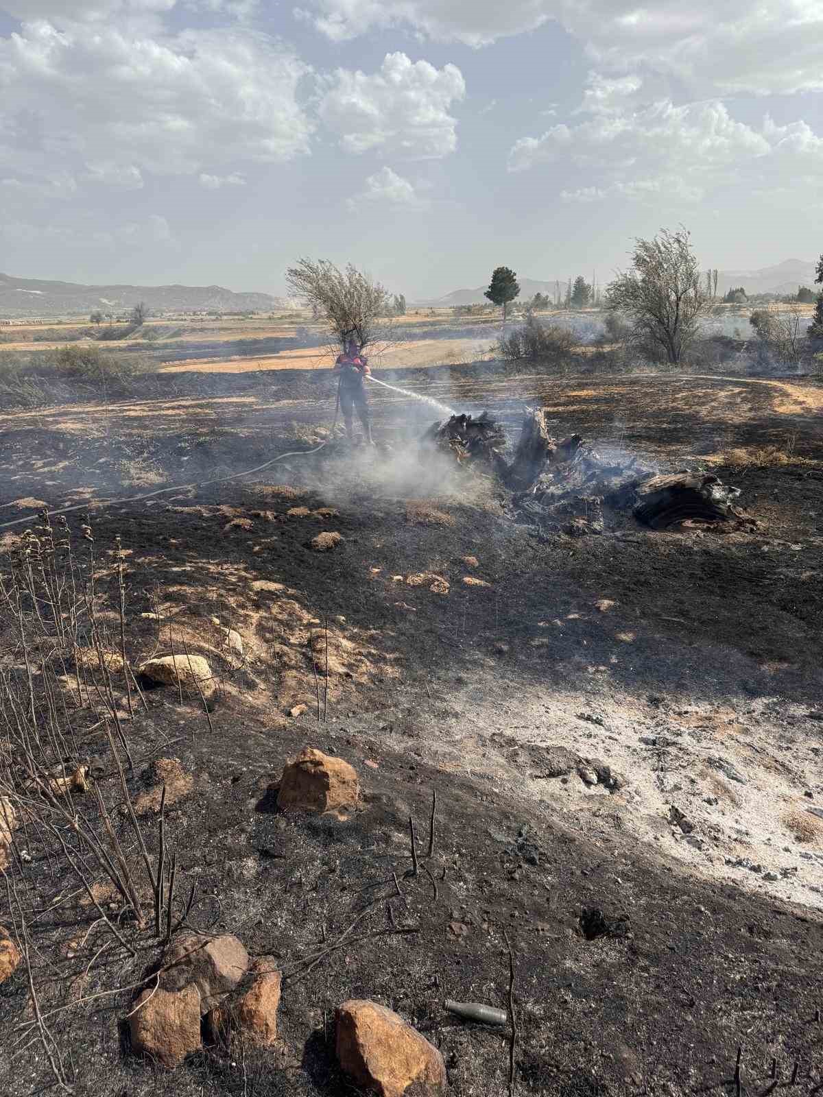 Burdur’da gün içinde çıkan yangınlarda 700 dekar alan ve 1 ev ile odunluk yandı
