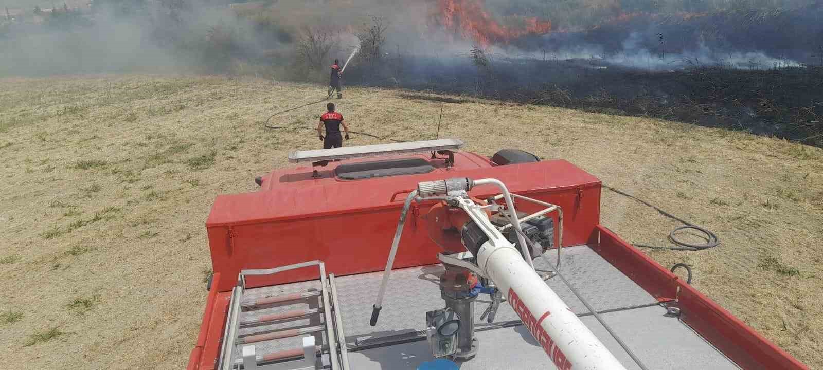 Burdur’da gün içinde çıkan yangınlarda 700 dekar alan ve 1 ev ile odunluk yandı
