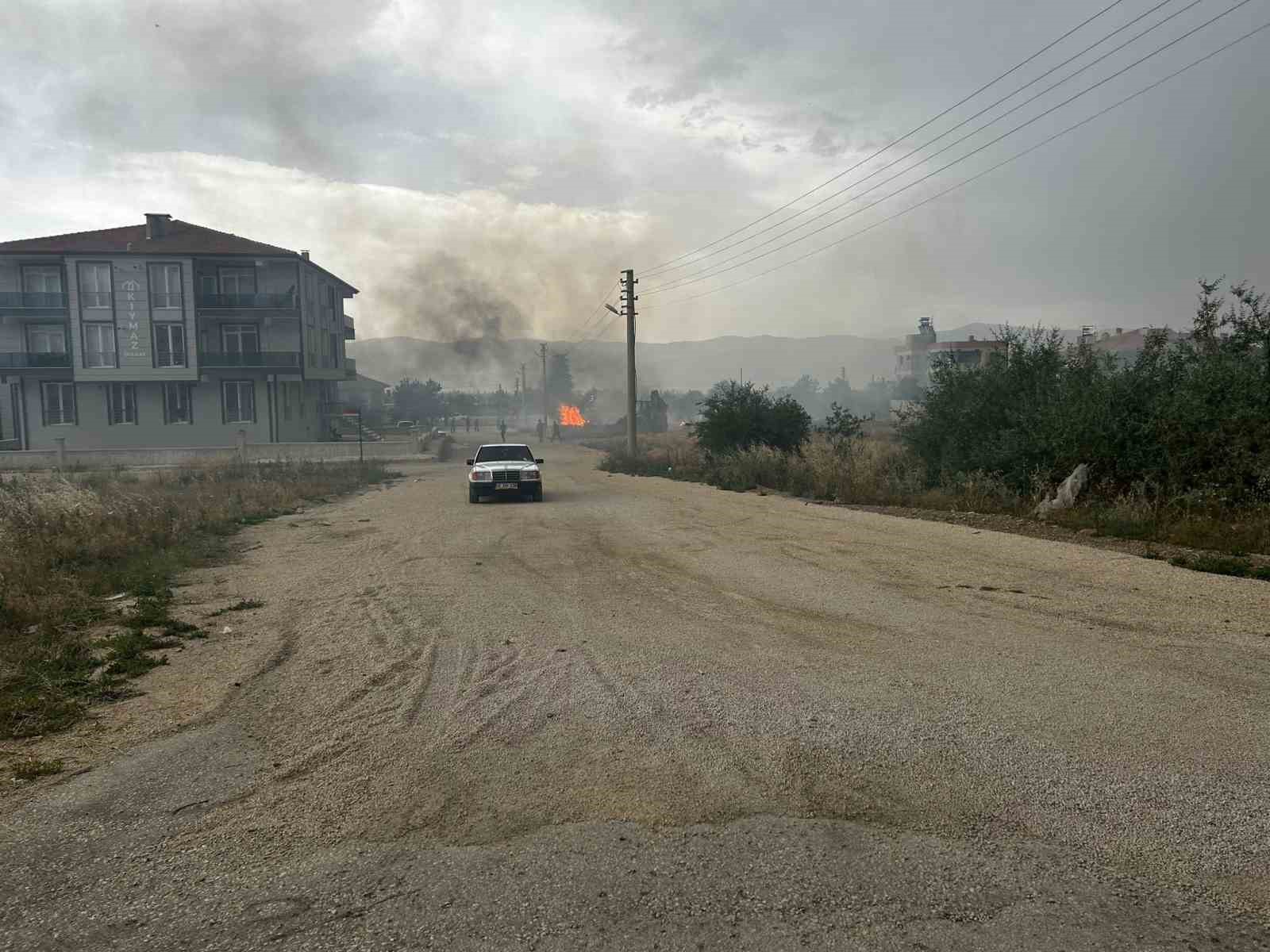 Burdur’da gün içinde çıkan yangınlarda 700 dekar alan ve 1 ev ile odunluk yandı
