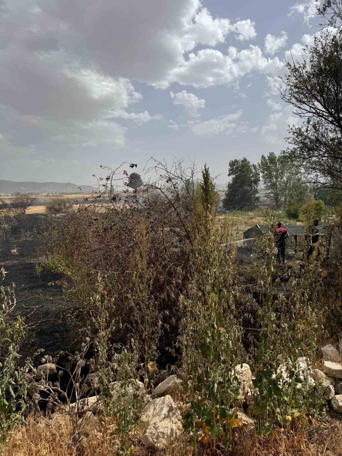 Burdur’da gün içinde çıkan yangınlarda 700 dekar alan ve 1 ev ile odunluk yandı
