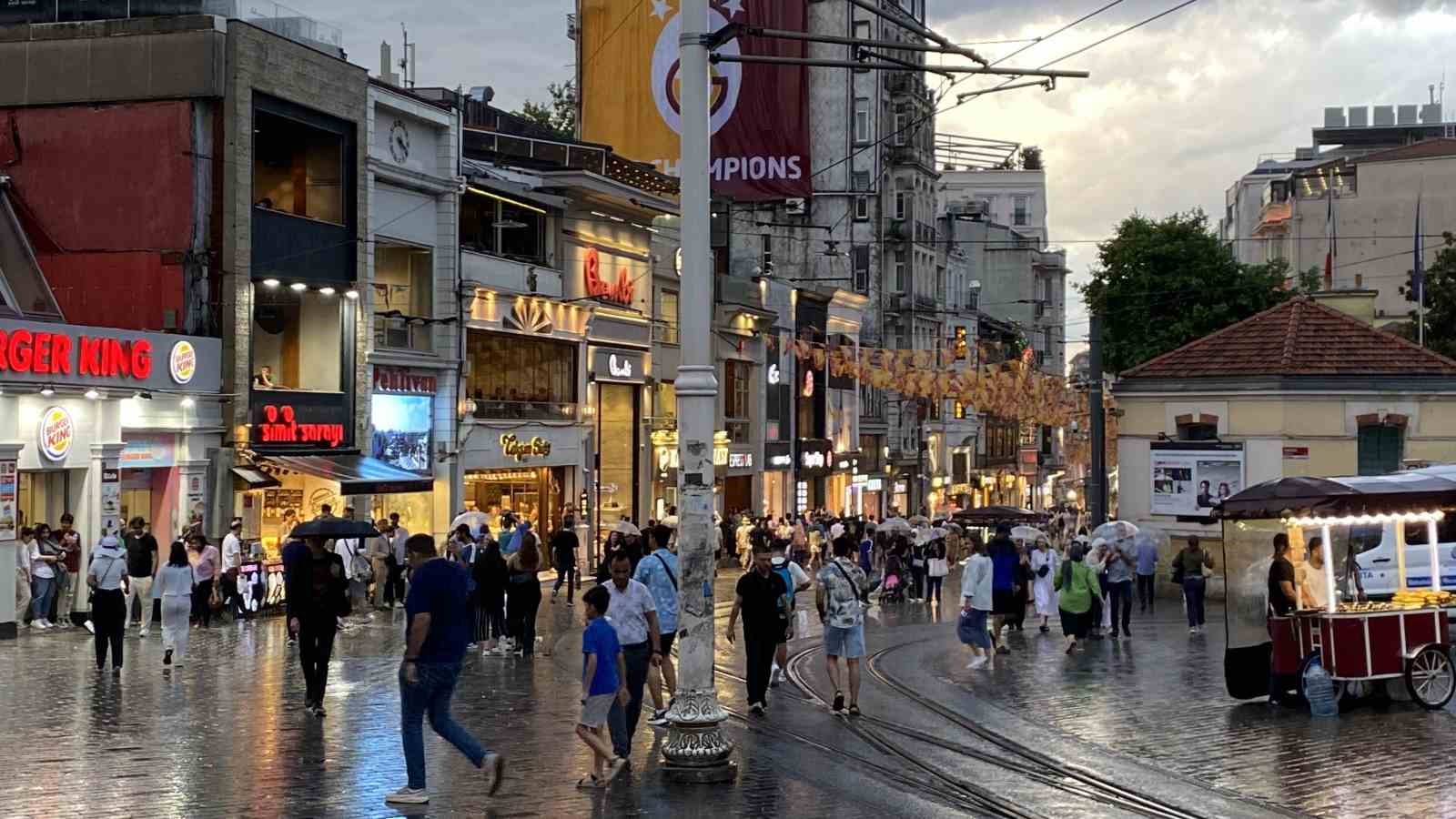 İstanbul’da yağmur etkili oldu
