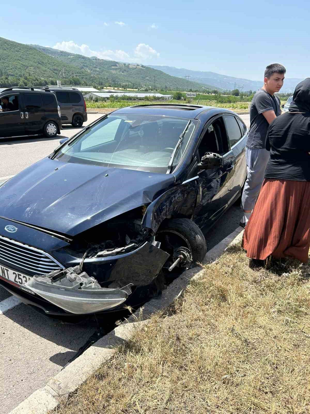 Tokat’ta otomobil ile panelvan araç çarpıştı: 1 yaralı
