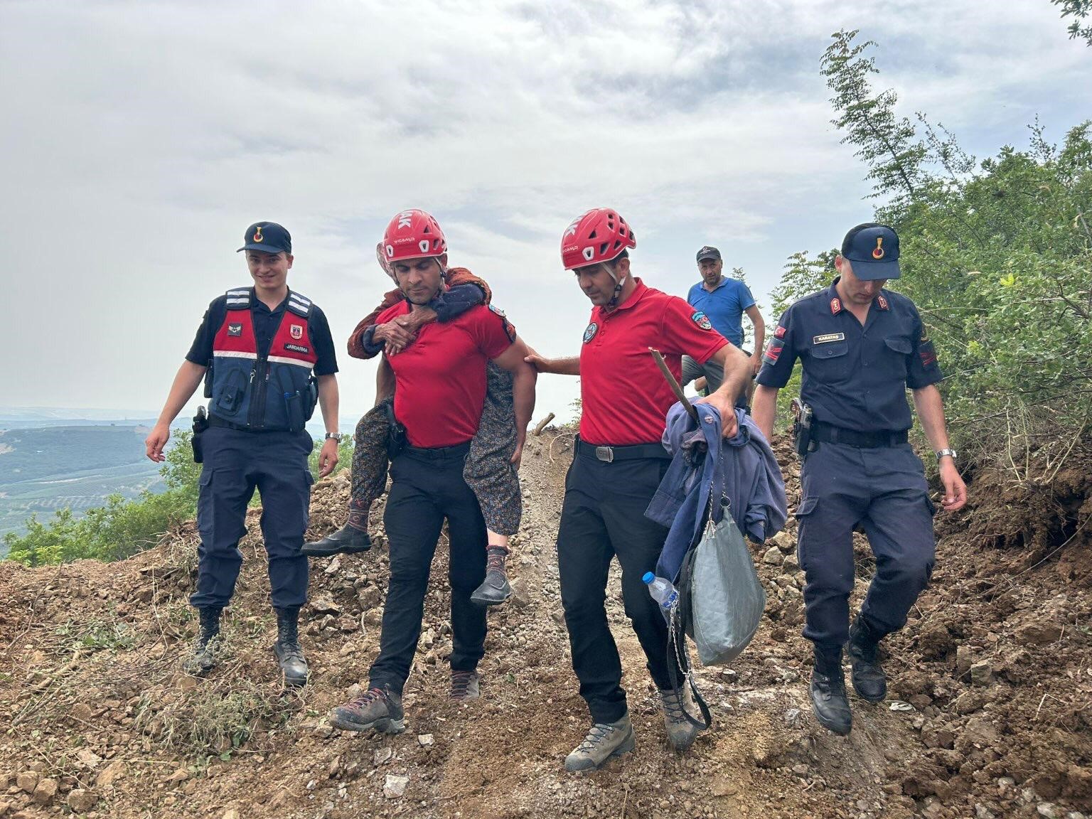 Jandarma kaybolan yaşlı aynı gün içinde buldu
