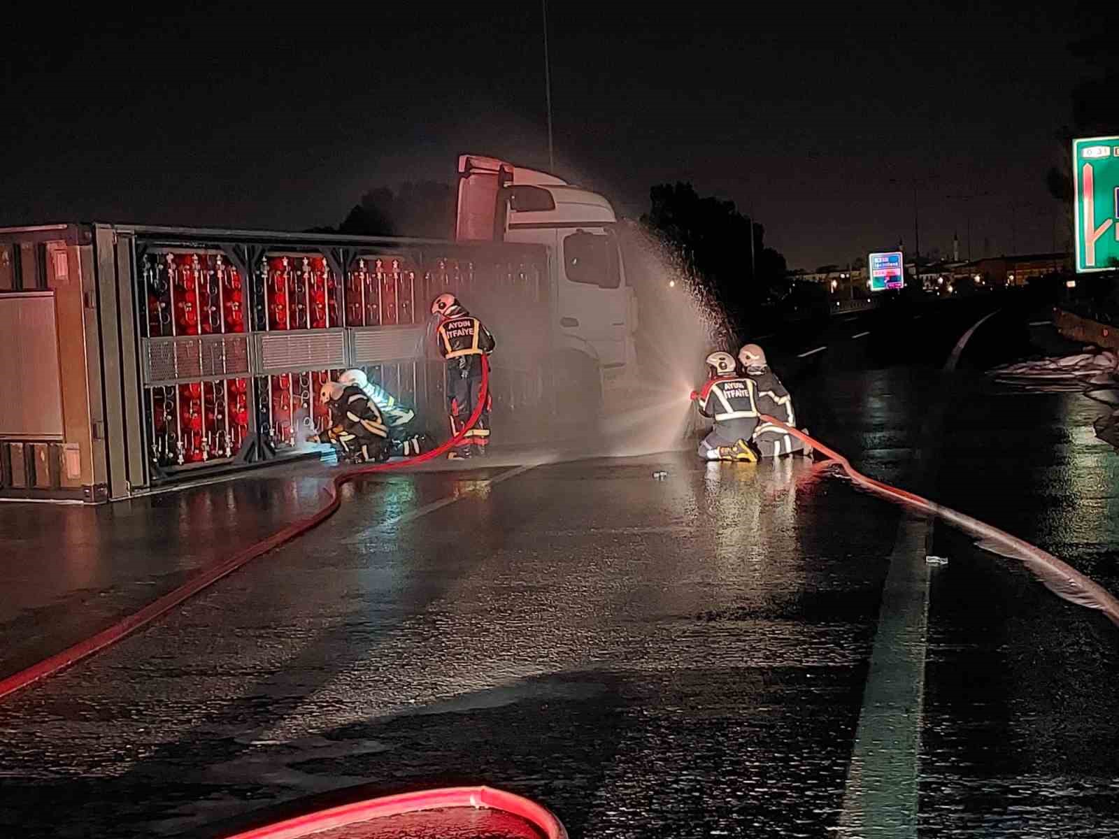 Büyükşehir itfaiyesinin anında müdahalesi faciayı önledi
