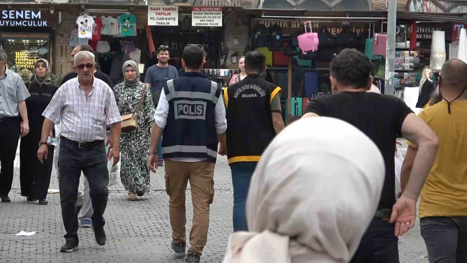 Bursa’da bayram öncesi polis kuş uçurtmadı
