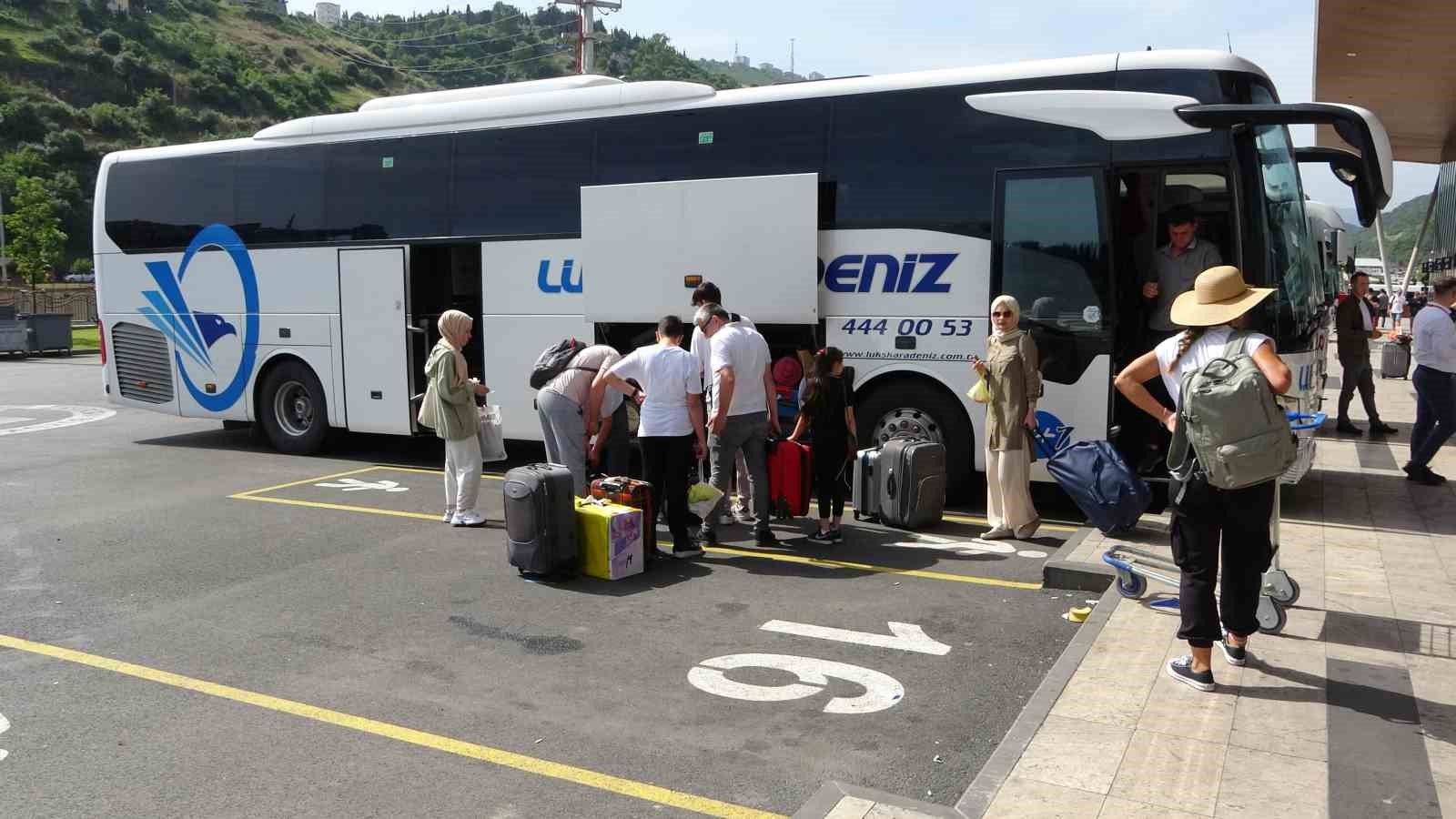 Trabzon Şehirlerarası Otobüs Terminali’nde Kurban Bayramı yoğunluğu
