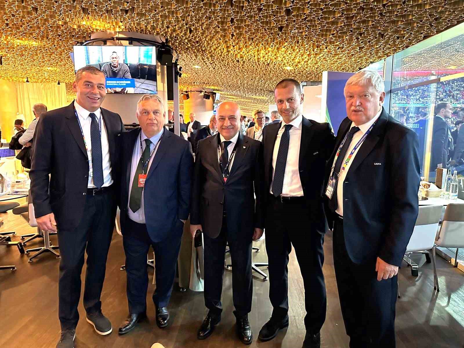 Büyükekşi, EURO 2024 açılışı öncesi FIFA ve UEFA Başkanları ile bir araya geldi
