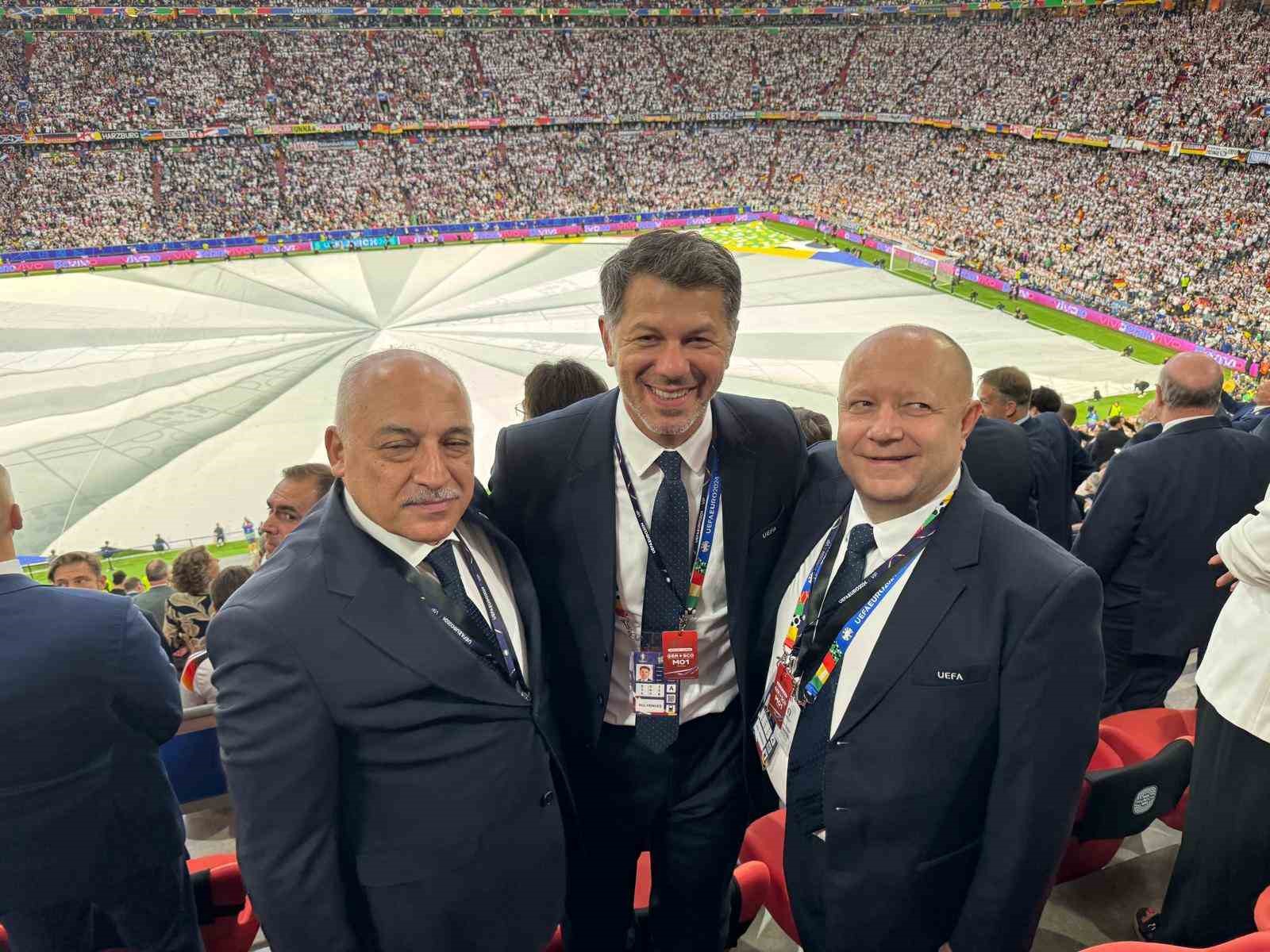 Büyükekşi, EURO 2024 açılışı öncesi FIFA ve UEFA Başkanları ile bir araya geldi
