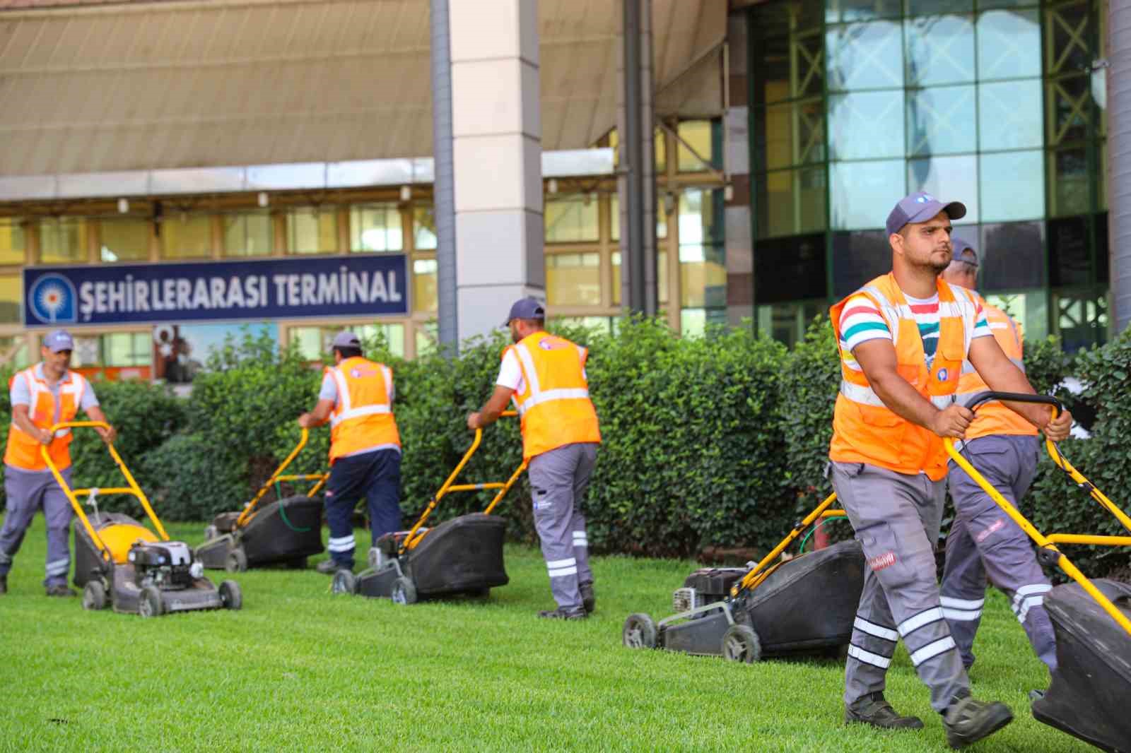 Otogarda bayram öncesi temizlik seferberliği
