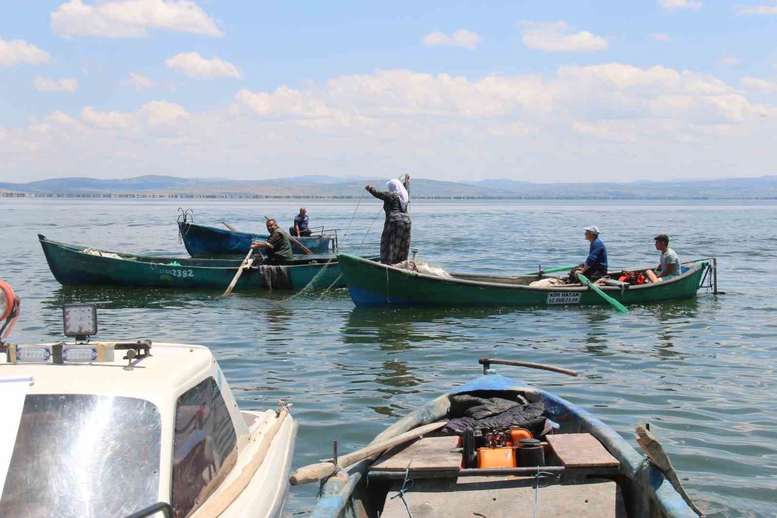 Beyşehir Gölünde av yasağı sona eriyor
