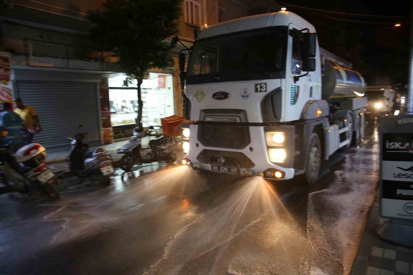 Ceyhan Belediyesi’nden kentte bayram temizliği
