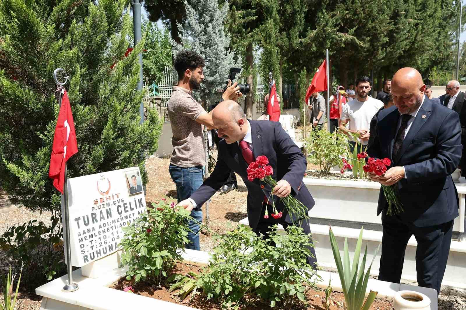 Kent protokolü şehitlik ziyaretinde bulundu
