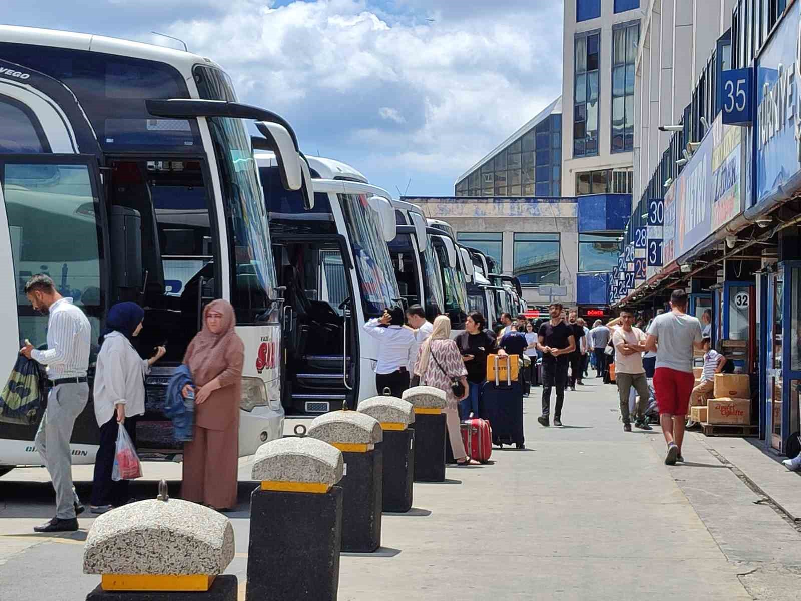 15 Temmuz Demokrasi Otogarı’nda bayram öncesi yoğunluk yaşandı
