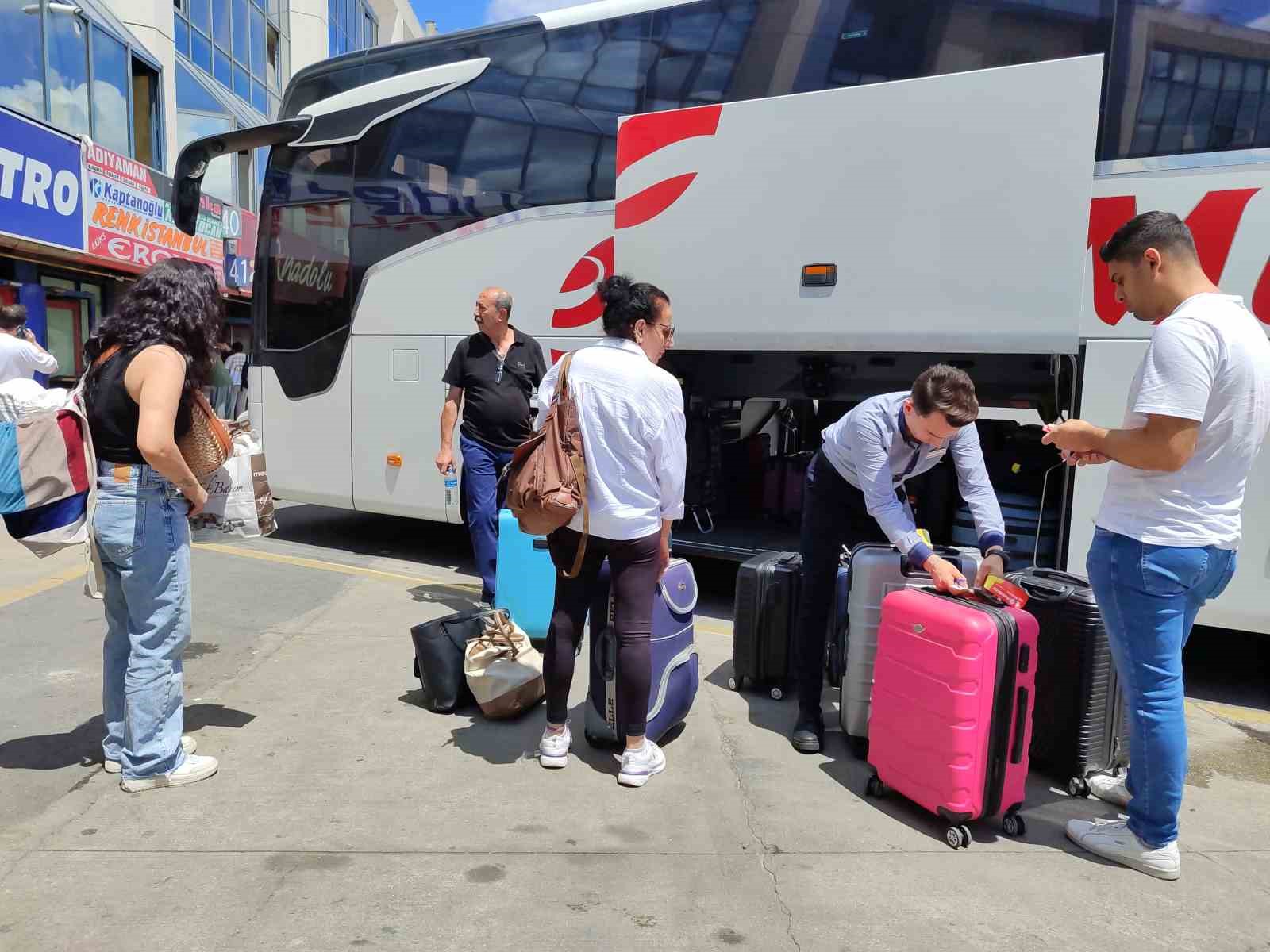 15 Temmuz Demokrasi Otogarı’nda bayram öncesi yoğunluk yaşandı
