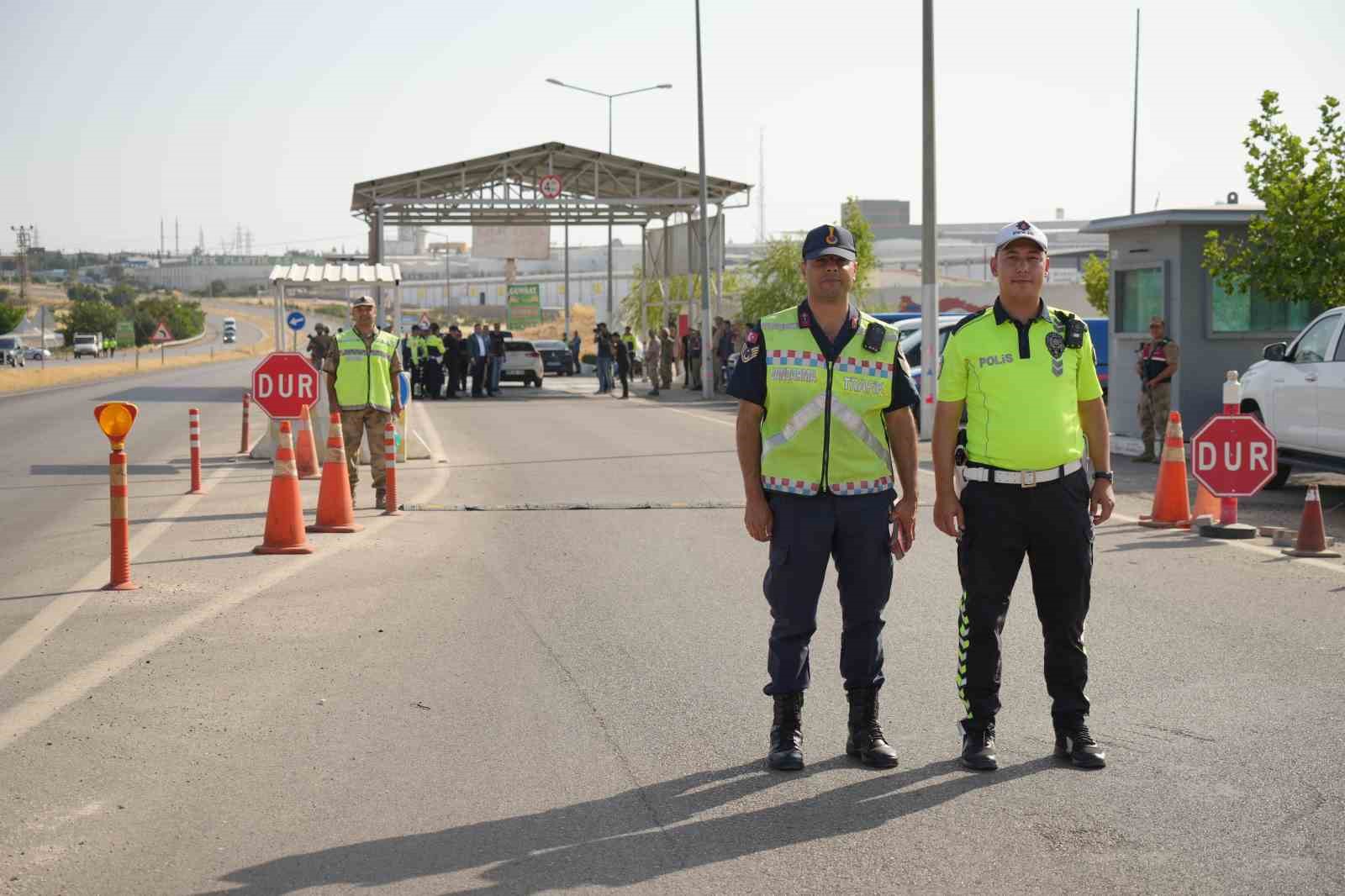 Kilis Valisi Şahin sürücüleri uyardı
